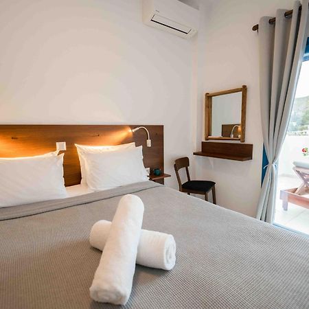 Panteli Heliades Suites מראה חיצוני תמונה